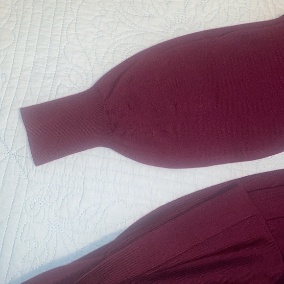 Berry Sweater Dress - Picture 4 of 7